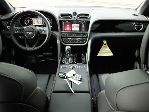Certified 2025 Bentley Bentayga AWD/4WD image 55