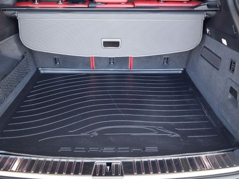 Certified 2023 Porsche Cayenne Turbo AWD/4WD image 22