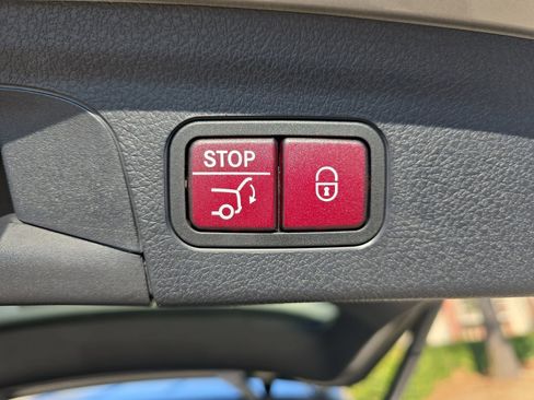 Used 2023 Mercedes-Benz GLE 350 4MATIC image 13