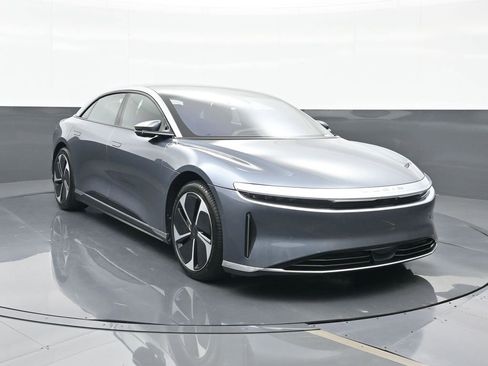 Used 2025 Lucid Air Touring image 12
