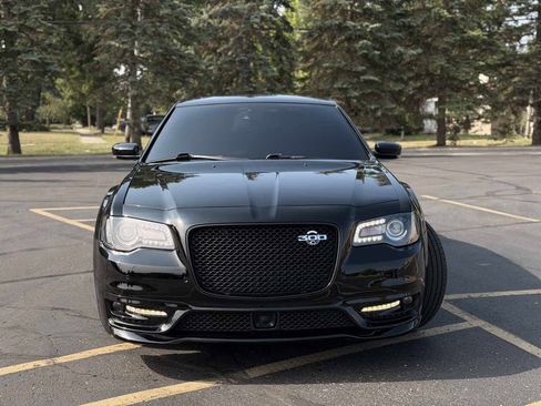 Used 2023 Chrysler 300 C RWD image 10