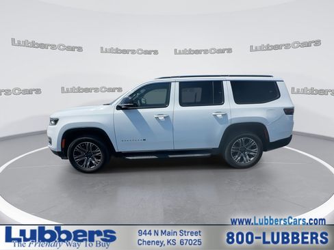 Used 2025 Jeep Wagoneer Series II w/ 8-Passenger Seating Package AWD/4WD image 5