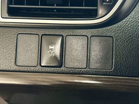 Used 2015 Toyota Camry XLE image 11