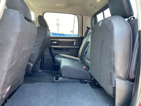 Used 2018 RAM 2500 Big Horn w/ Sport Appearance Group AWD/4WD image 17