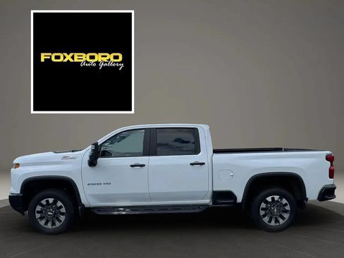 Used 2024 Chevrolet Silverado 2500 Custom w/ Custom Value Package AWD/4WD image 8