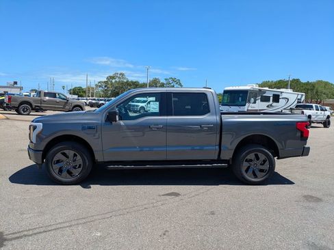 New 2025 Ford F150 Lightning Flash AWD/4WD image 9
