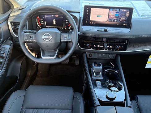 New 2026 Nissan Rogue Platinum AWD/4WD image 11