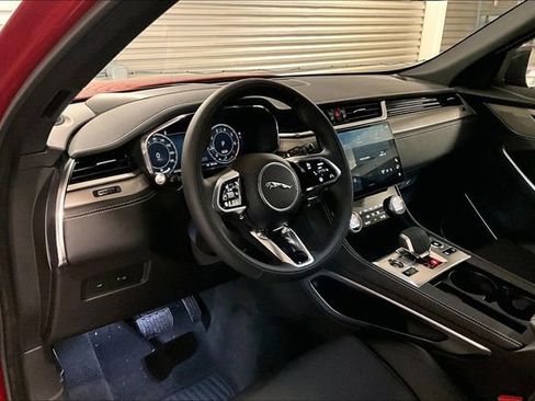 New 2026 Jaguar F-PACE R-Dynamic S image 7