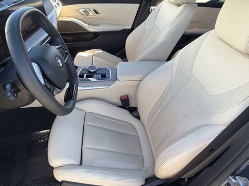 Certified 2025 BMW 330i Sedan w/ Convenience Package image 21