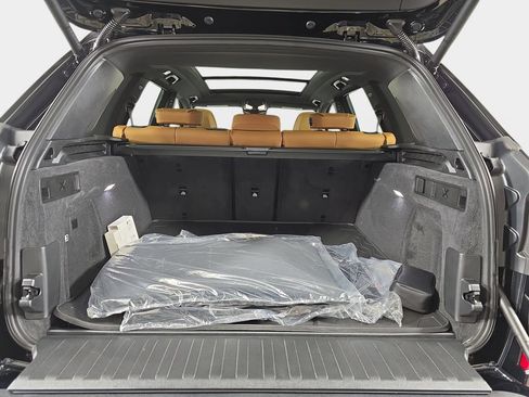 New 2026 BMW X5 xDrive40i w/ M Sport Package AWD/4WD image 11