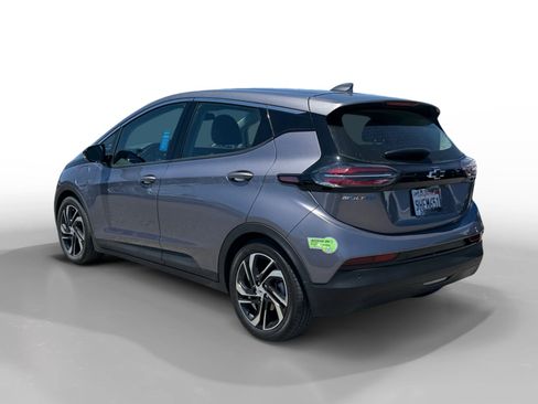 Used 2023 Chevrolet Bolt LT w/ Infotainment Package FWD image 3
