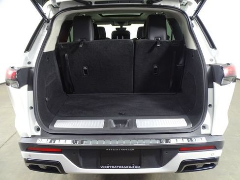 Used 2023 INFINITI QX60 Luxe w/ Cargo Package AWD/4WD image 16