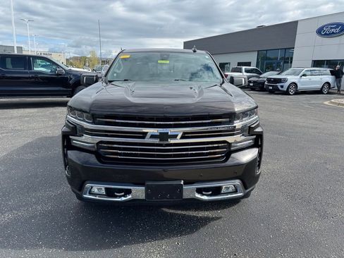 Used 2019 Chevrolet Silverado 1500 High Country w/ Technology Package AWD/4WD image 8