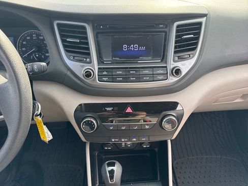 Used 2018 Hyundai Tucson SE image 26