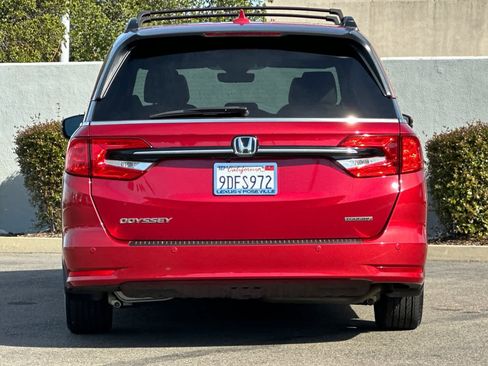 Used 2023 Honda Odyssey Touring image 8
