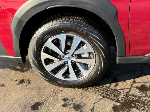 Certified 2025 Subaru Outback Premium w/ Popular Package #1A image 10