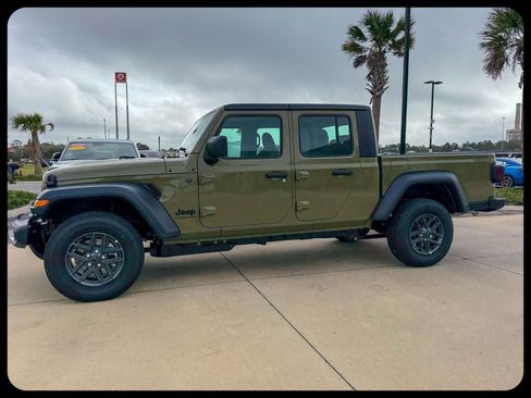 New 2026 Jeep Gladiator Sport image 21