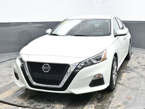 Used 2021 Nissan Altima 2.5 S image 2
