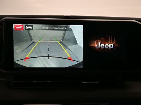 New 2024 Jeep Wrangler Unlimited Sahara w/ Technology Group image 19