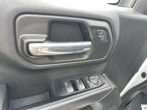 Used 2020 Chevrolet Silverado 1500 Custom Trail Boss w/ Custom Convenience Package AWD/4WD image 9