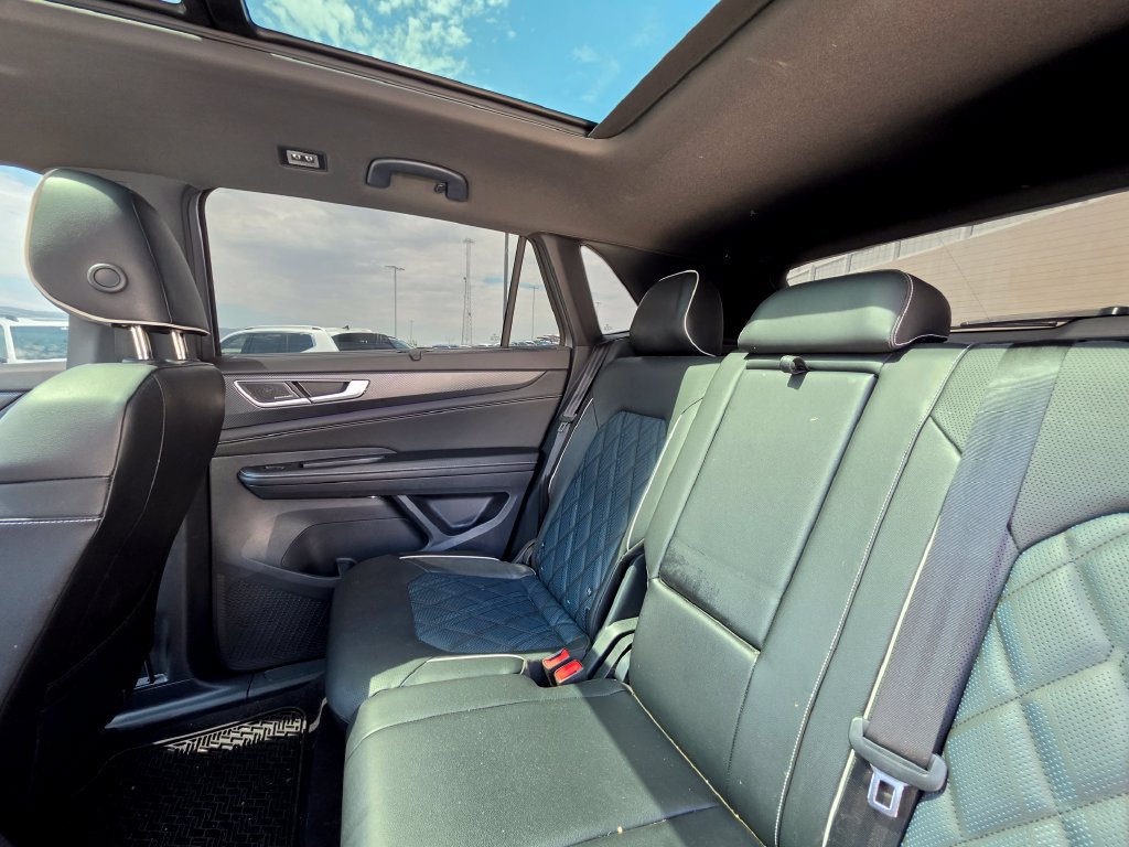 Used 2024 Volkswagen Atlas Cross Sport SEL Premium R-Line AWD/4WD image 22
