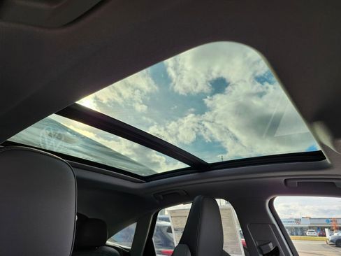 New 2025 Audi Q5 Premium Plus image 17