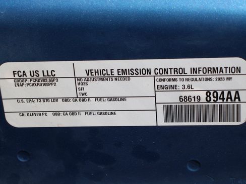 Used 2023 Chrysler 300 Touring w/ Sport Appearance Package image 12