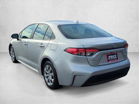 Used 2023 Toyota Corolla LE image 8