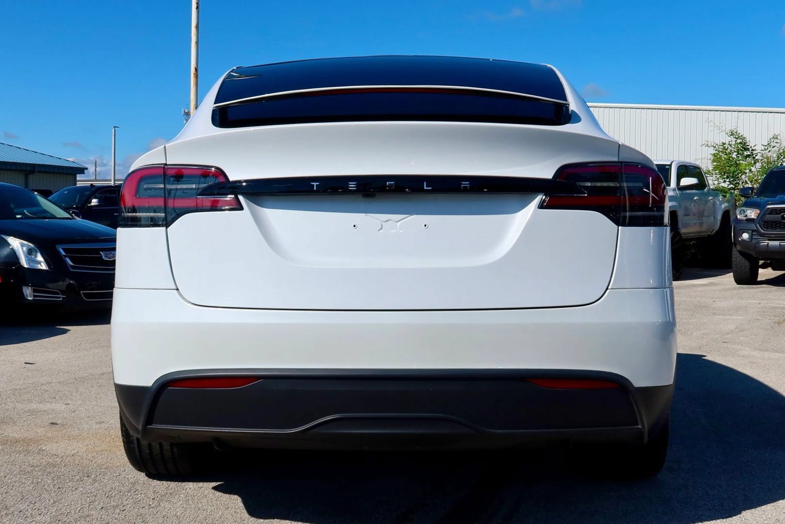 Used 2023 Tesla Model X AWD/4WD image 3