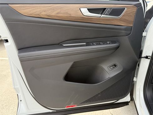 New 2026 Volkswagen Atlas SE image 10