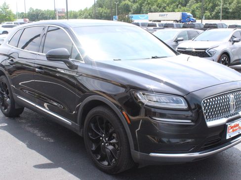 Used 2021 Lincoln Nautilus Reserve w/ Cargo Utility Package AWD/4WD image 4