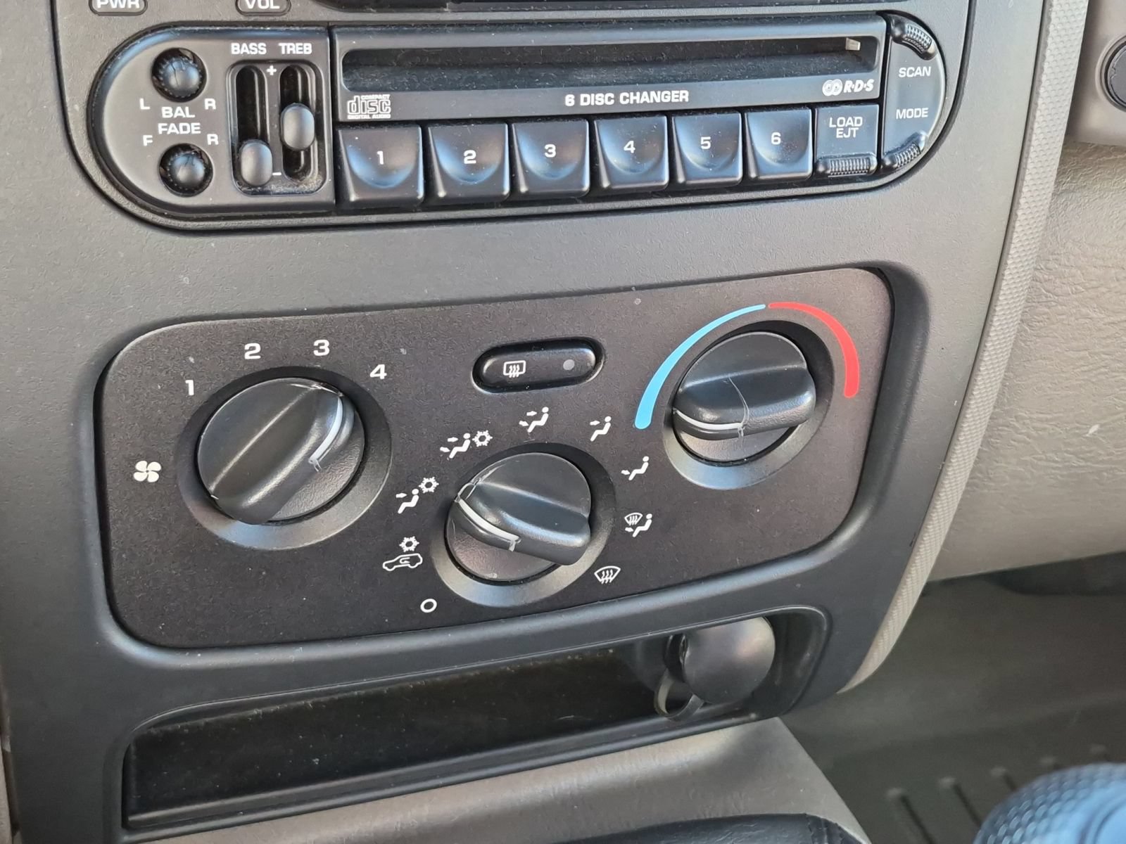 Used 2004 Jeep Liberty Sport w/ PWR Convenience Group AWD/4WD image 24