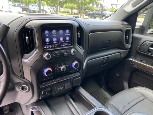 Used 2022 GMC Sierra 2500 Denali w/ Denali Ultimate Package AWD/4WD image 26