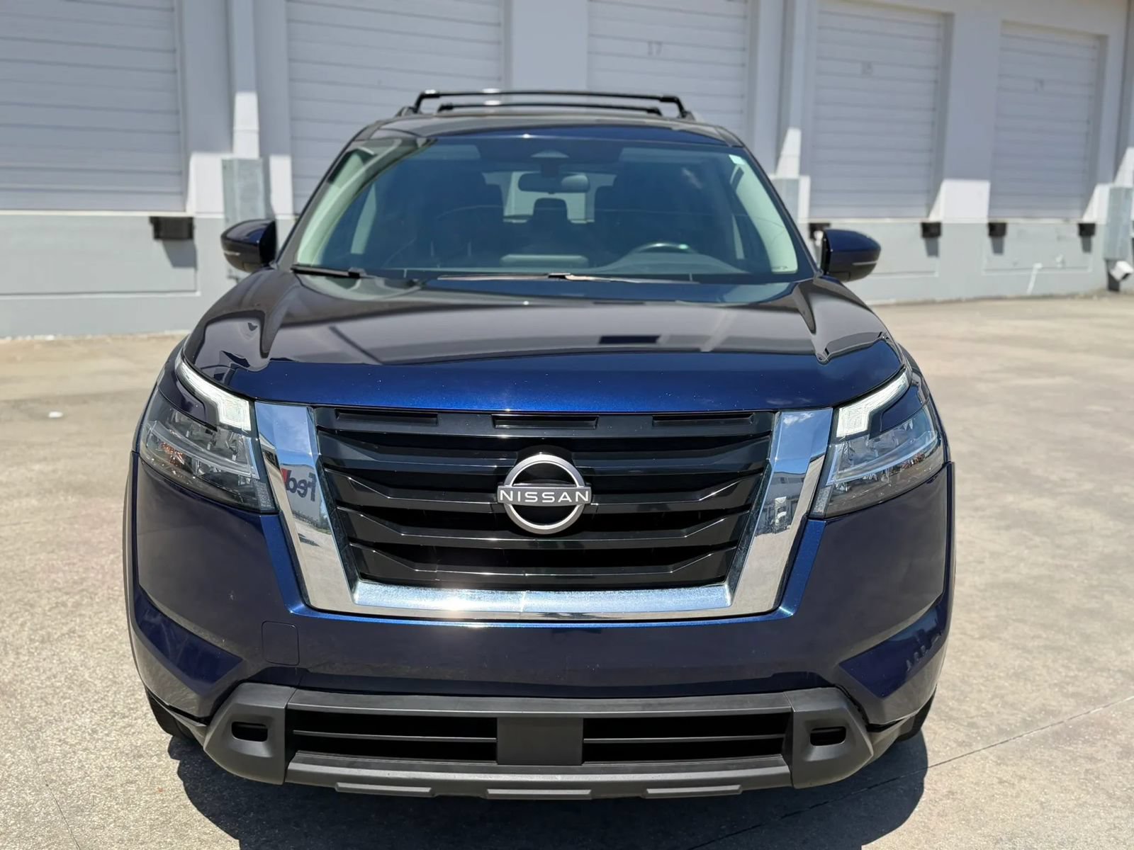 Used 2022 Nissan Pathfinder SV w/ SV Premium Package AWD/4WD image 3