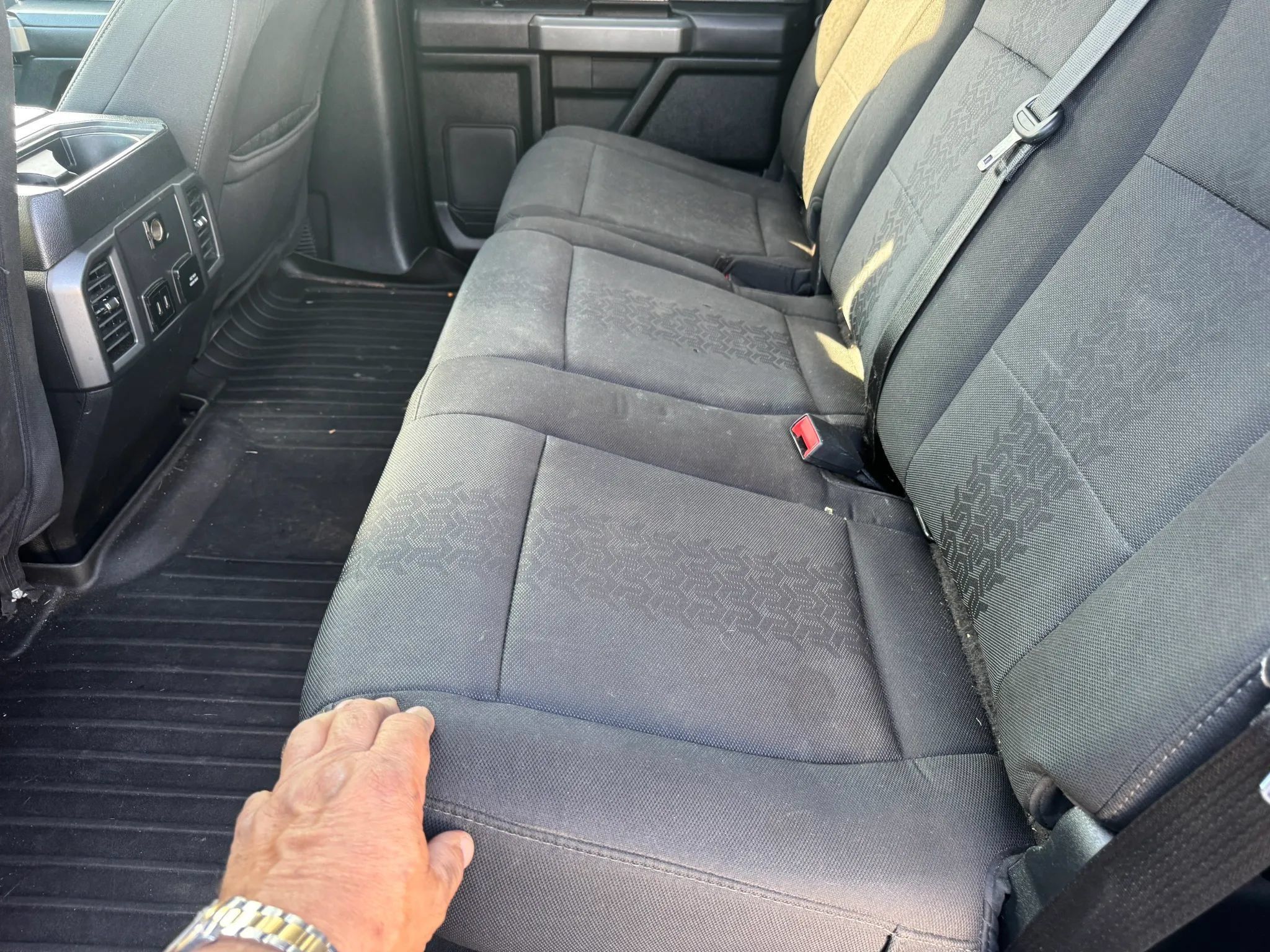 Used 2019 Ford F150 XLT w/ Equipment Group 302A Luxury AWD/4WD image 7