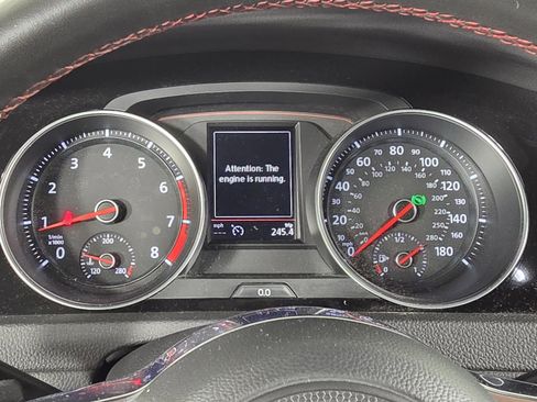 Used 2020 Volkswagen Golf S image 17