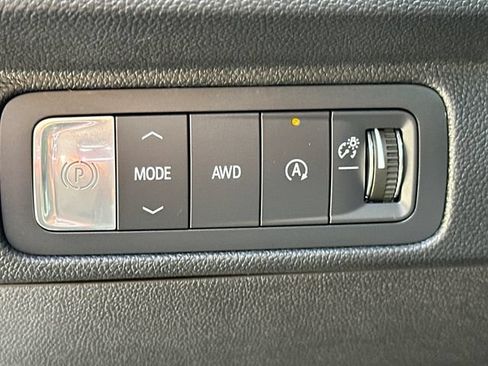 Certified 2025 Chevrolet Traverse RS AWD/4WD image 30