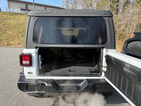 Used 2021 Jeep Wrangler Unlimited Sport image 15