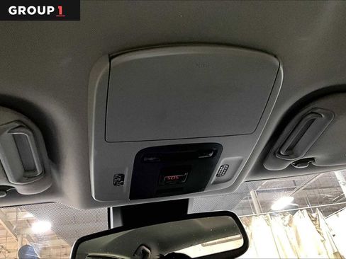 Certified 2019 Toyota Camry SE image 34