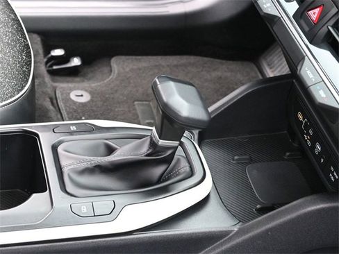 Used 2025 Kia K4 GT-Line image 36