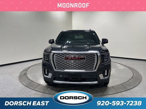 Used 2021 GMC Yukon Denali w/ Denali Premium Package image 3