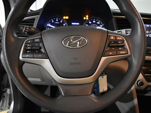 Used 2018 Hyundai Elantra SEL image 16