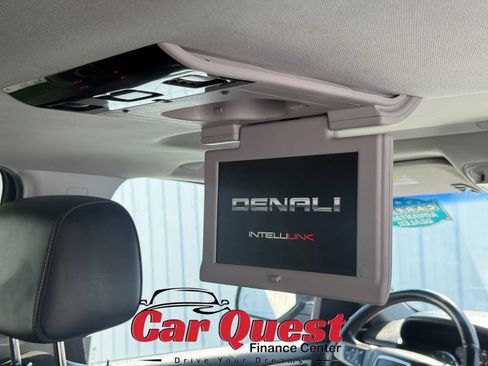 Used 2017 GMC Yukon XL Denali w/ Open Road Package AWD/4WD image 19
