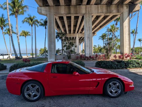 Used 1998 Chevrolet Corvette Coupe RWD image 5