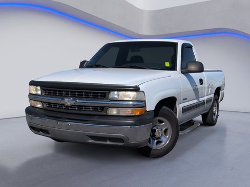 Used 2000 Chevrolet Silverado 1500 2WD Regular Cab w/ Exterior Appearance Pkg image 2