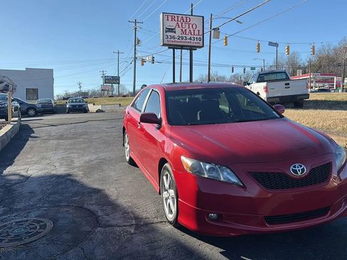 Used 2007 Toyota Camry SE FWD image 3