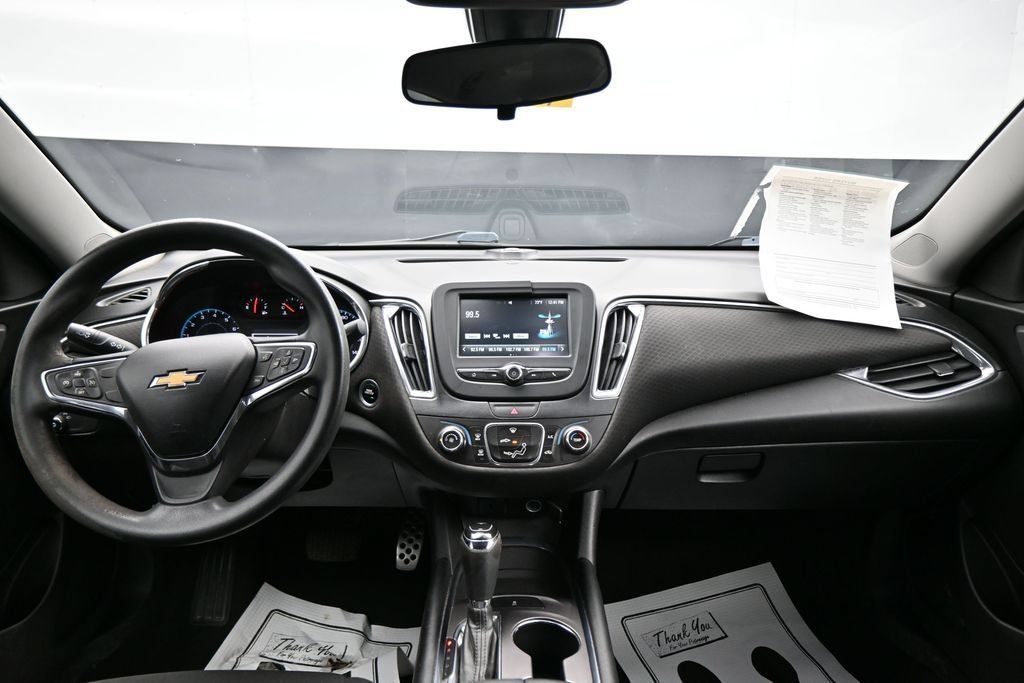 Used 2016 Chevrolet Malibu LT FWD image 12