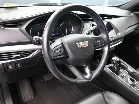 Used 2019 Cadillac XT4 Premium Luxury FWD image 24