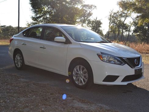 Used 2018 Nissan Sentra SV image 4
