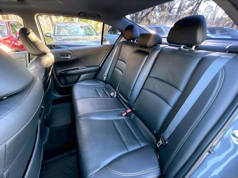 Used 2017 Honda Accord EX-L image 19